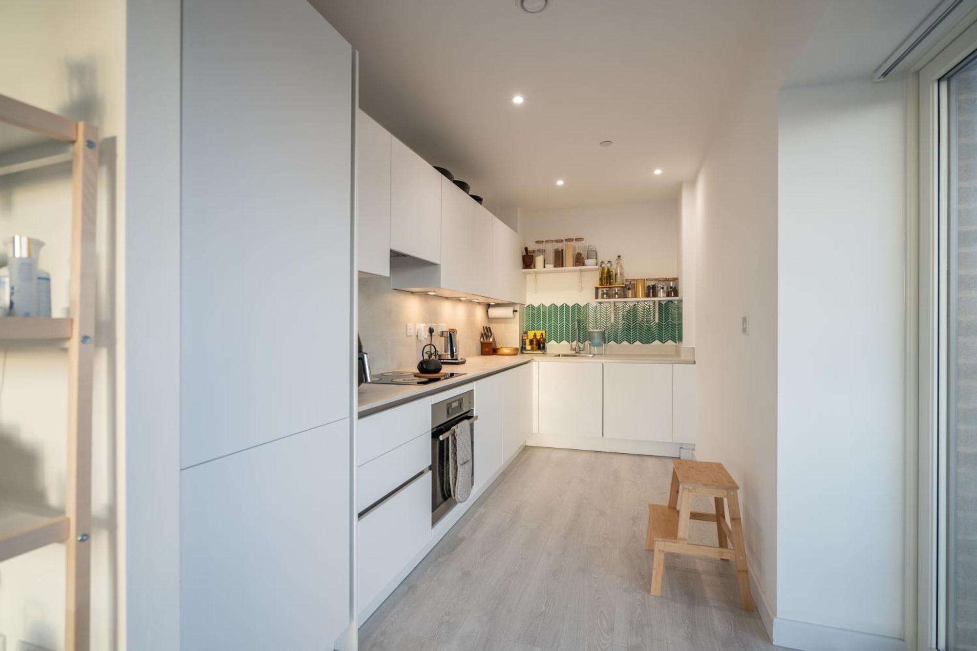 Sunset Retreat: Steps From Heathrow/Twickenham Leilighet Hounslow Eksteriør bilde