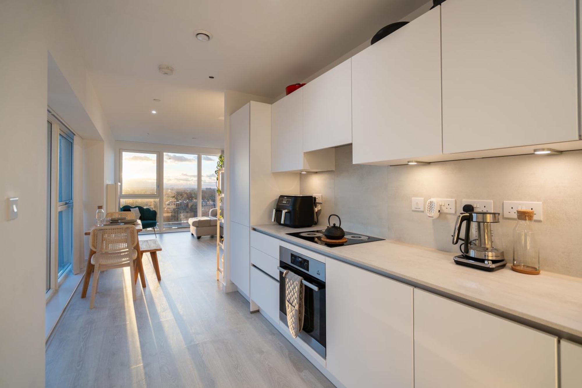 Sunset Retreat: Steps From Heathrow/Twickenham Leilighet Hounslow Eksteriør bilde