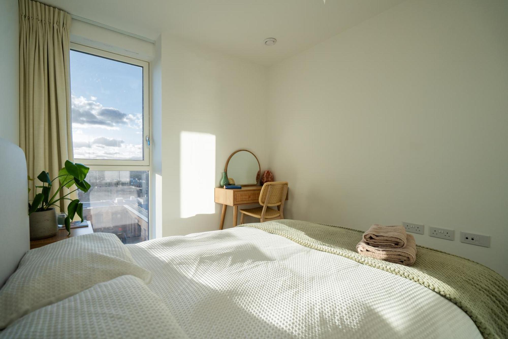 Sunset Retreat: Steps From Heathrow/Twickenham Leilighet Hounslow Eksteriør bilde